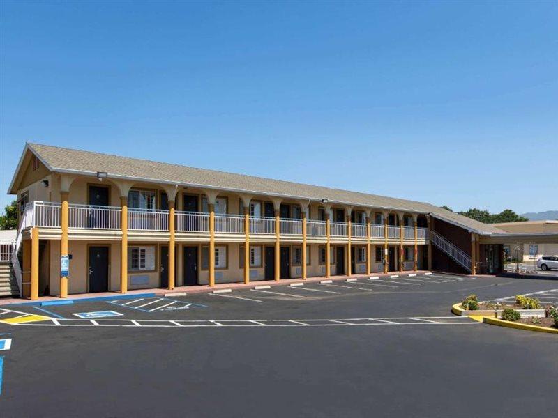 Days Inn By Wyndham Ukiah Exterior foto