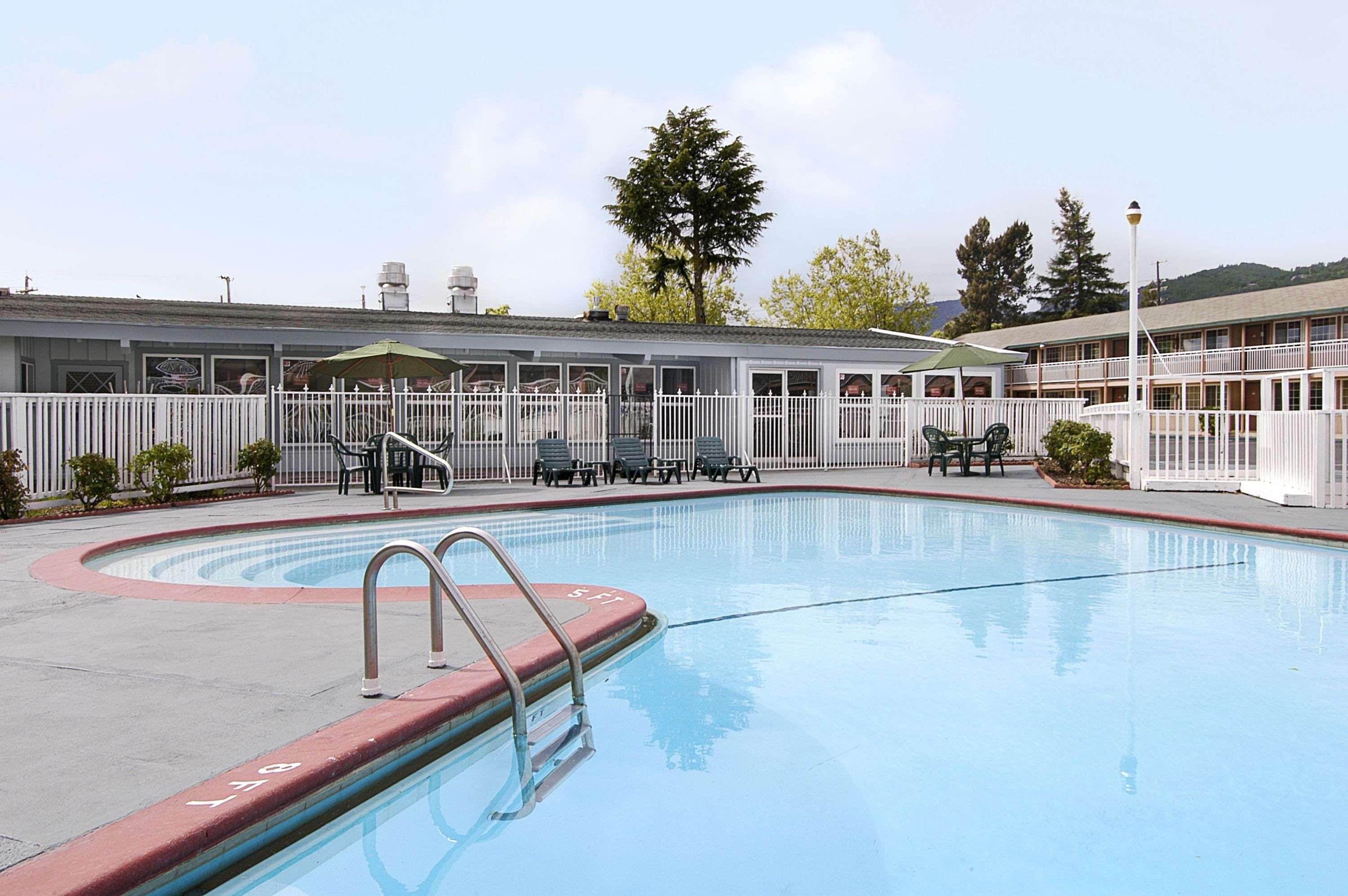Days Inn By Wyndham Ukiah Exterior foto