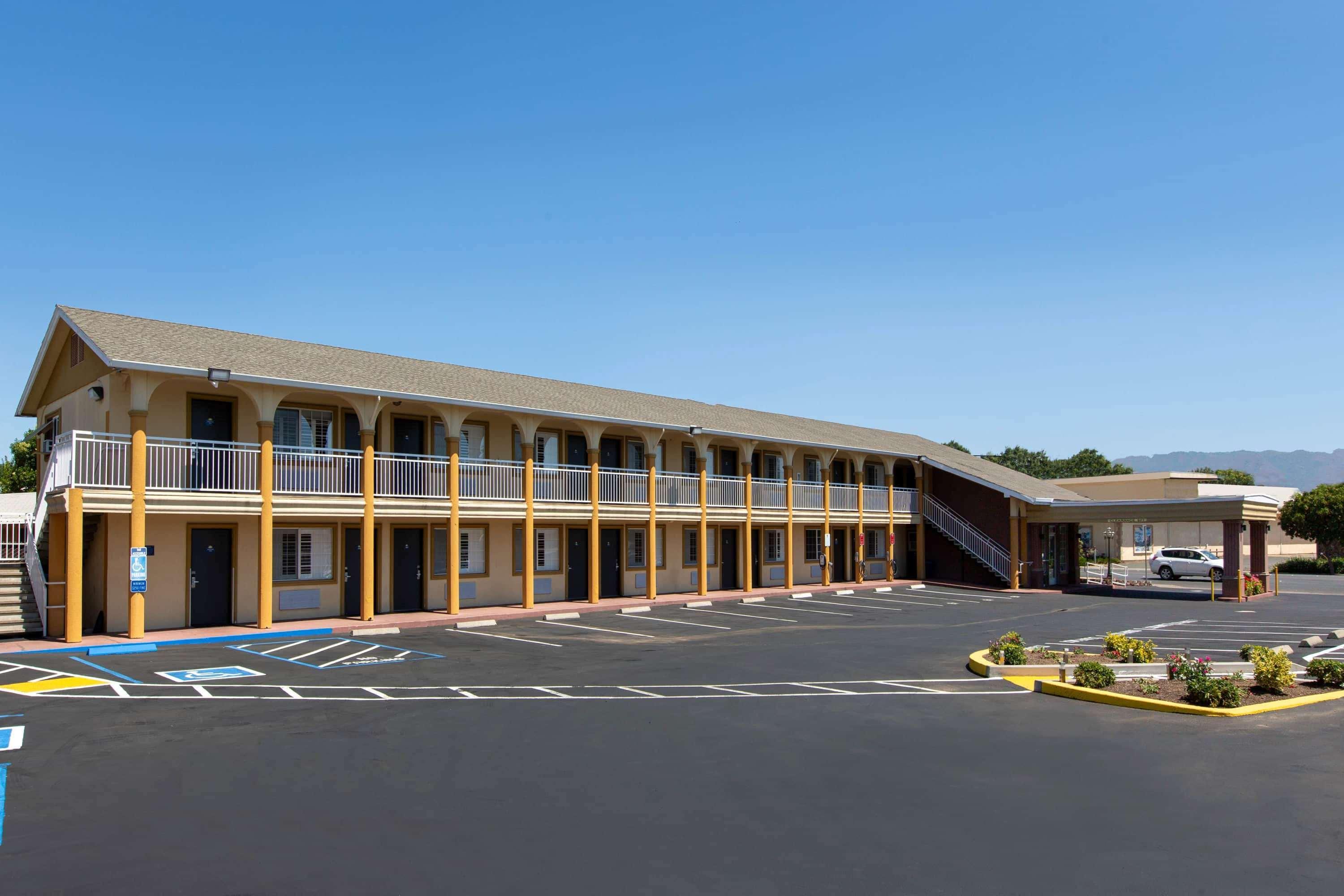 Days Inn By Wyndham Ukiah Exterior foto