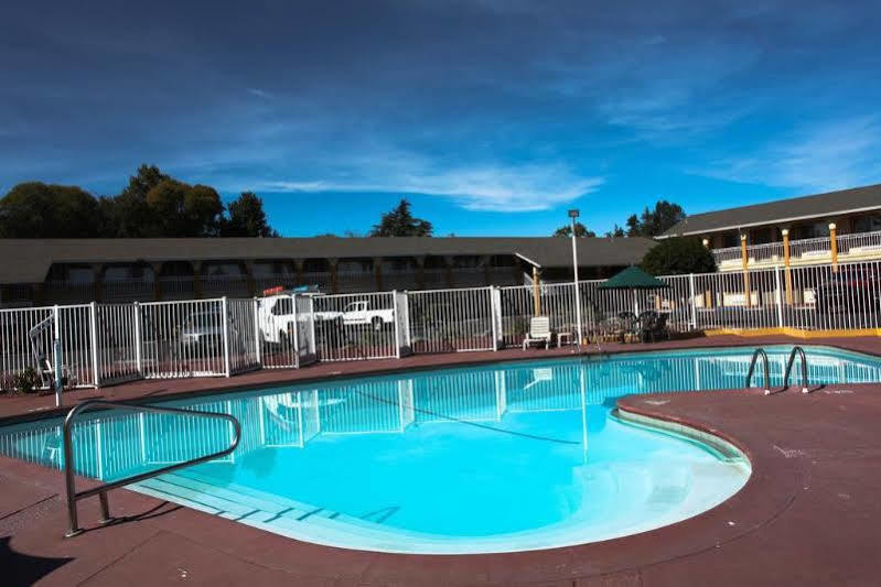 Days Inn By Wyndham Ukiah Exterior foto